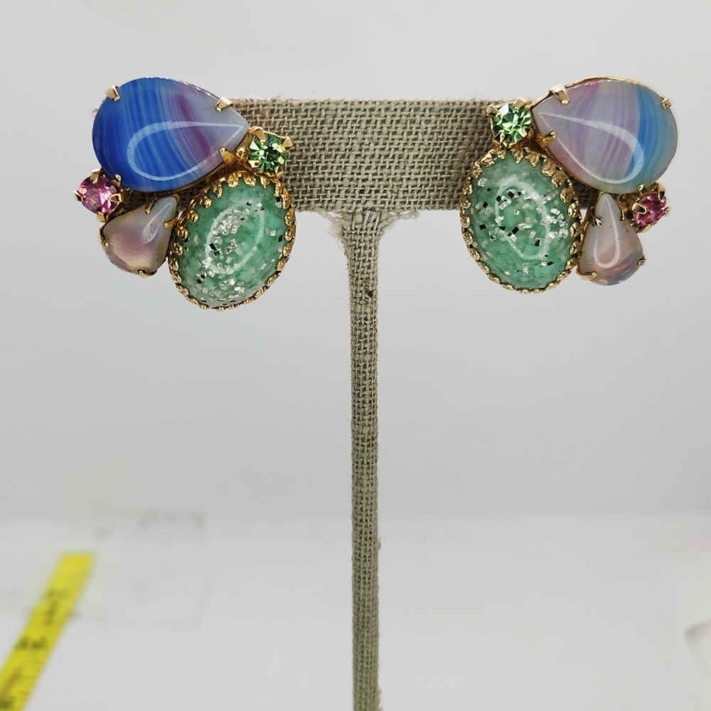 Vintage 1940s Iris & Confetti Art Glass Cabochon Clip-On Earrings Gold Tone - Picture 10 of 10